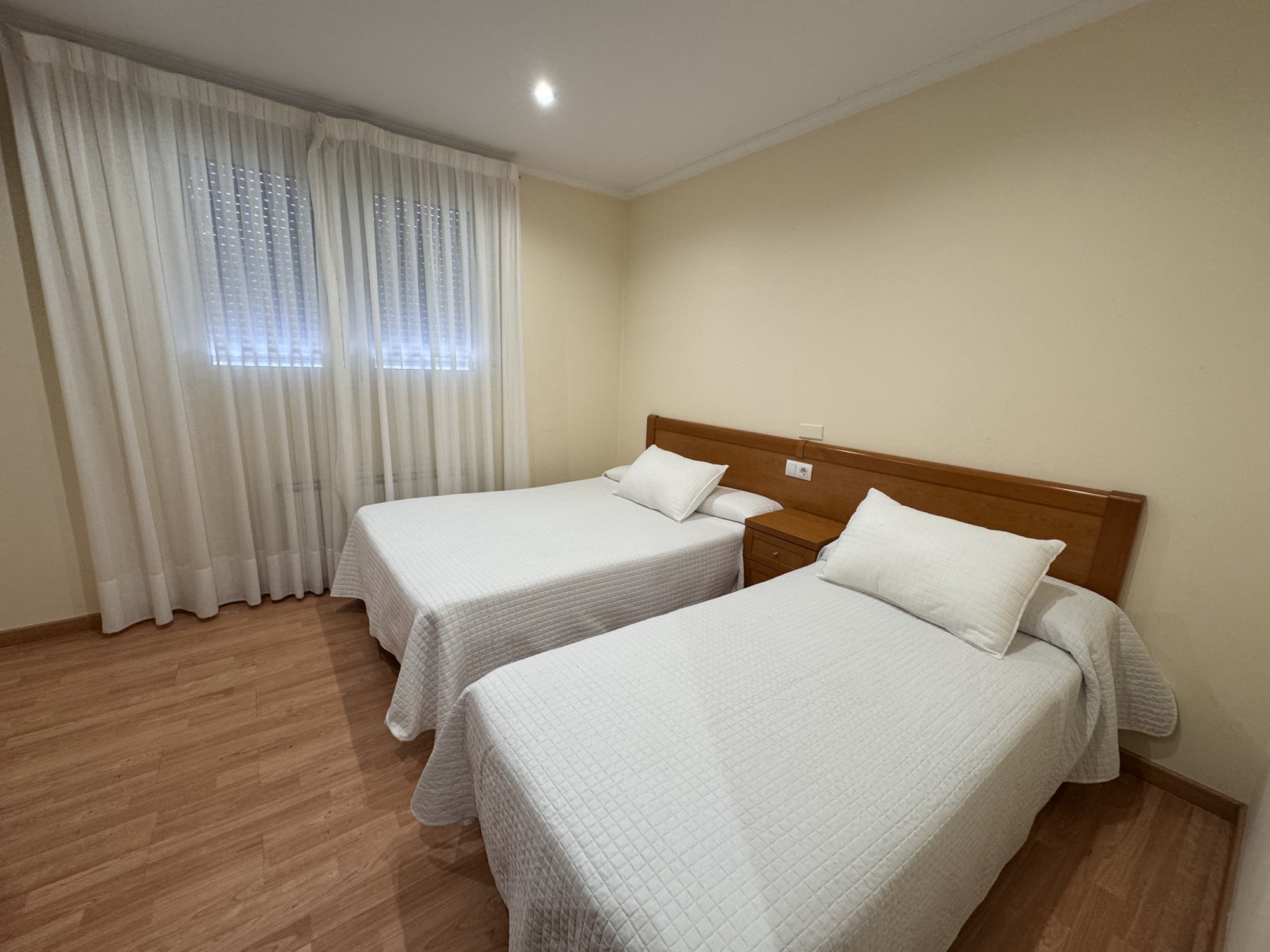 Twin bedroom