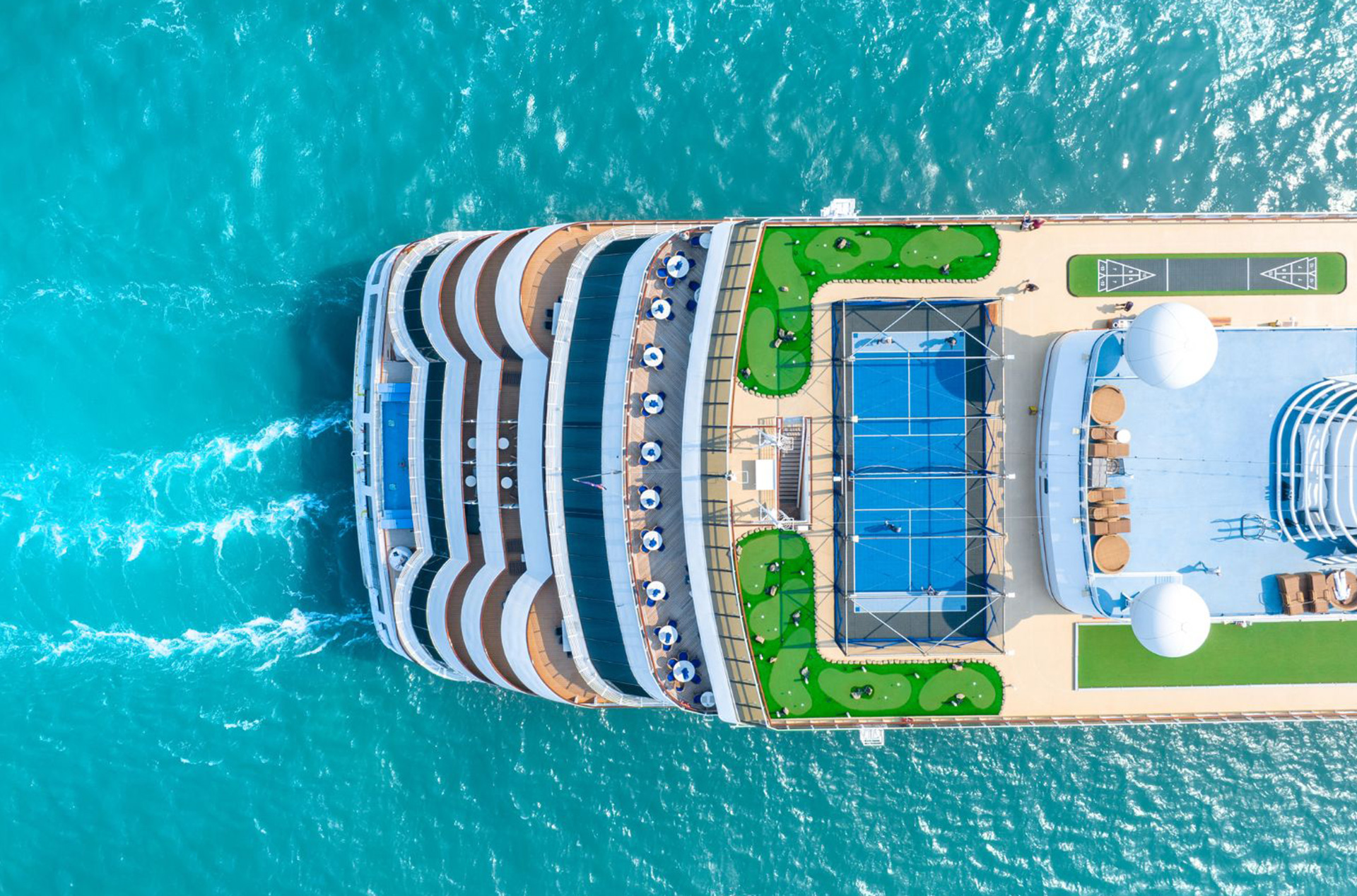 Onboard cruise experience