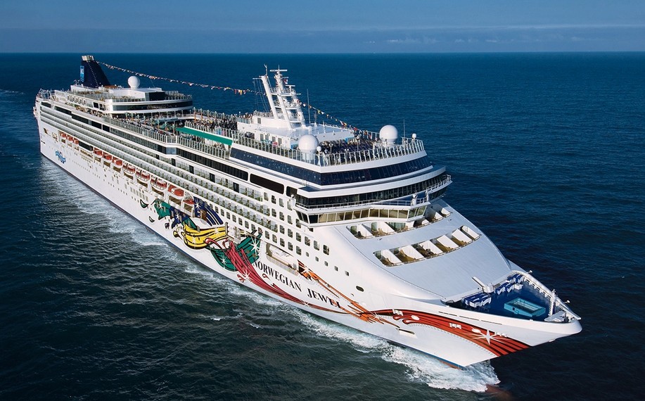Norwegian Jewel — Temptation charter vessel